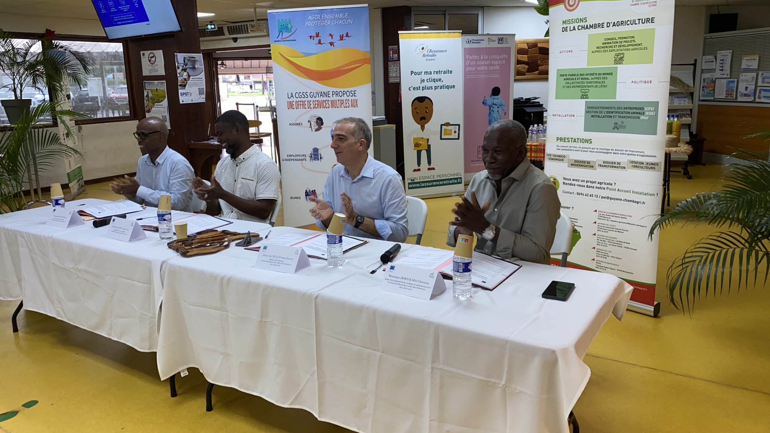 Photo convention Chambre agri + cgss guyane Photo convention Chambre agri + cgss guyane